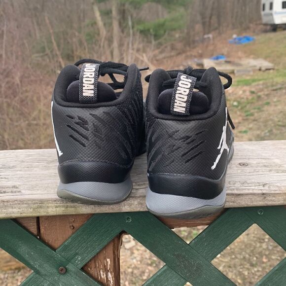 Nike Jordan Super Fly 5 Black Sneakers Sz 6Y - Picture 3 of 8